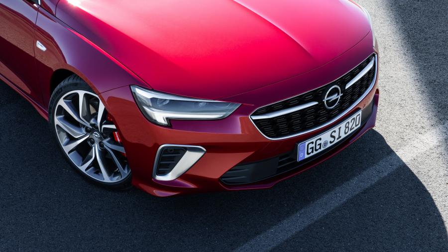 Детали экстерьера Opel Insignia GSi Sports Tourer 2020 года  (фото 9 из 28)